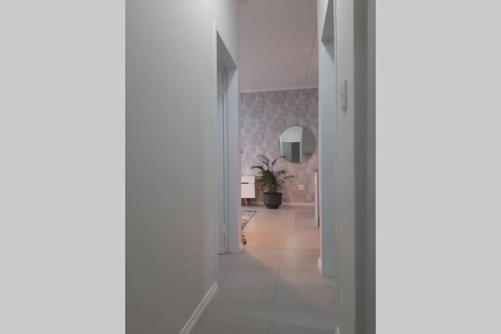 Mikeys Place On New: 2Bed2Bath No.1 With Free Wifinetflix Мідранд Екстер'єр фото