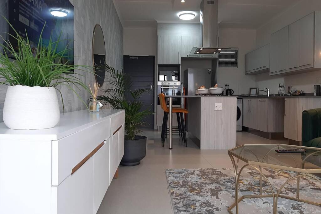 Mikeys Place On New: 2Bed2Bath No.1 With Free Wifinetflix Мідранд Екстер'єр фото